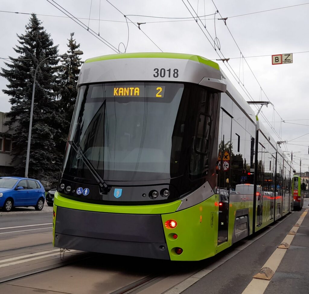 Tramwaj Durmazlar Panorama na ulicy w Olsztynie